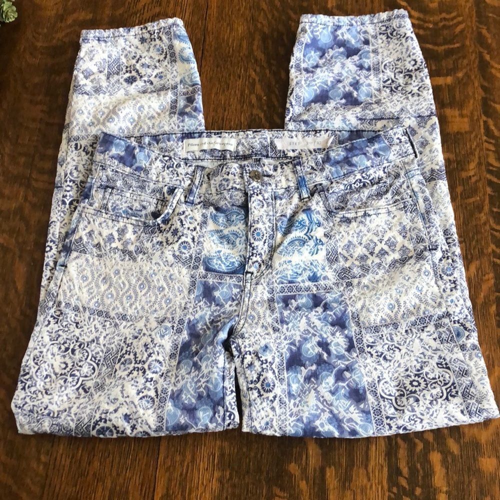 Pilcro and the Letterpress blue, white and gray, embroidered cropped jeans